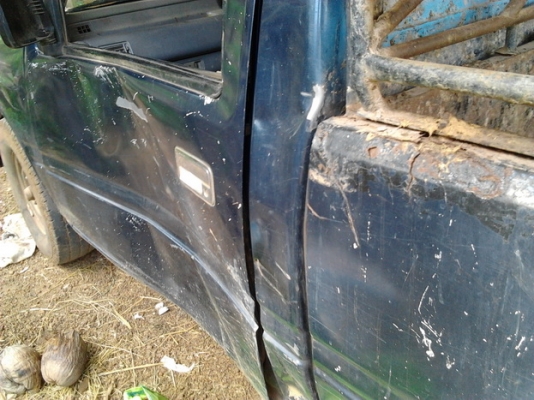 ***ขายแล้วครับขอบคุณ Truck2hand ขาย มังกรทองตอนเดียว 90HP ราคาเบาๆ ISUZU SPARK EX 2.5 ปี35/92 เครื่องเดิม4JA1 2.5 90HP แห้ง แรงดี ติดง่ายไม่มีเยิ้ม ช่วงล่างดี คัสซีได้ มีเริมผุนิดๆช่วงปลายโช๊คหลังไปท้าย กระบะผุต้องเปลี่ยน หัวบางสีเดิมภายในดีคอนโซลครบ แอร์