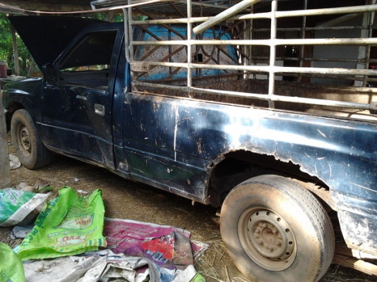 ***ขายแล้วครับขอบคุณ Truck2hand ขาย มังกรทองตอนเดียว 90HP ราคาเบาๆ ISUZU SPARK EX 2.5 ปี35/92 เครื่องเดิม4JA1 2.5 90HP แห้ง แรงดี ติดง่ายไม่มีเยิ้ม ช่วงล่างดี คัสซีได้ มีเริมผุนิดๆช่วงปลายโช๊คหลังไปท้าย กระบะผุต้องเปลี่ยน หัวบางสีเดิมภายในดีคอนโซลครบ แอร์