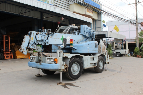 ขายรถเครน 8 ตัน komatsu บูม 20 เมตร LW80M