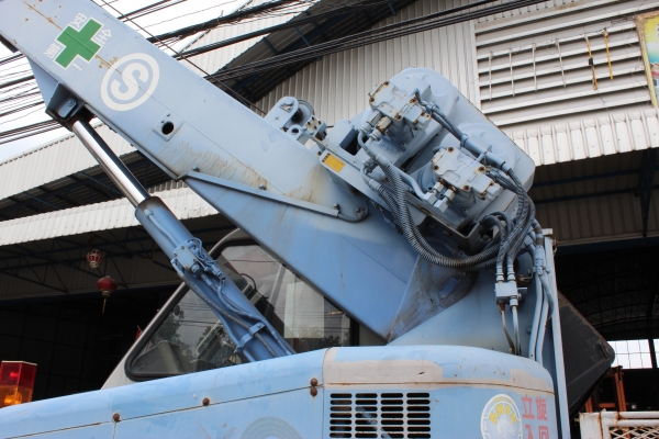 ขายรถเครน 8 ตัน komatsu บูม 20 เมตร LW80M