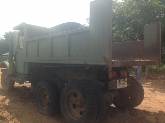 DODGE TRUCK 140 HP 6 สูบ สิบล้อดั๊มพ์ 2 เพลา เครื่องยนต์แน่นดีแรงดีเดิมๆ ภายในเก๋งไม่มีผุกร่อนแผ่นเพลทยังอยู่ครบพร้อม ช่วงล่างคัชซีสวยมากไม่มีบวมเลยใช้เหล็กกล้าอย่างหนาอย่างดี ยางสภาพดี 70\% พร้อมใช้งานเอกสารเล่มทะเบียนครบพร้อม ราคาต่อรองได้ครับ