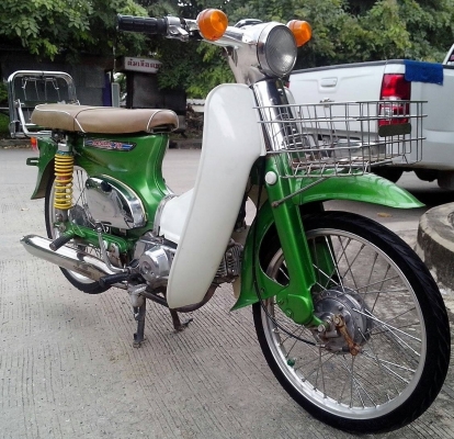 ขายC70 เครื่องเดิมๆ รถจอดใว้นานสตาร์ทไม่ติด สภาพตามรูปทุกอย่าง 8,500 เท่านั้น