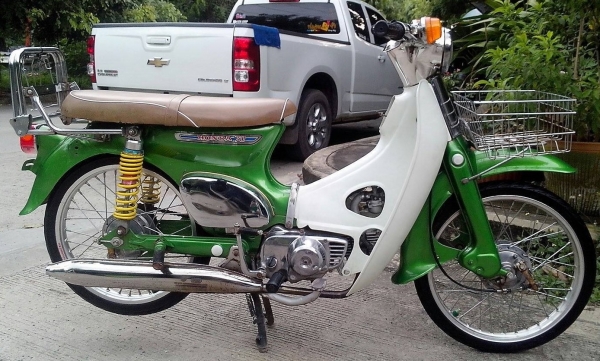 ขายC70 เครื่องเดิมๆ รถจอดใว้นานสตาร์ทไม่ติด สภาพตามรูปทุกอย่าง 8,500 เท่านั้น