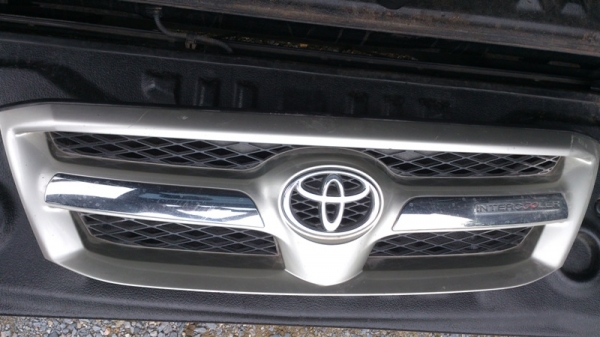 ขายกระจังหน้าVIGO และไฟท้ายVIGO แท้