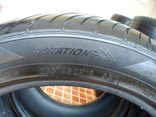 235/45/18"(2เส้น =2,400บ.)KUMHO.KU31(ปี4210)กินข้างนิดๆ