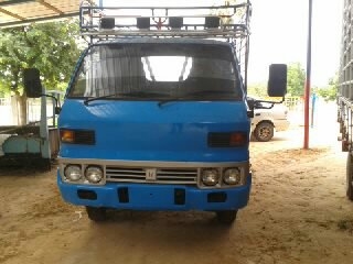 หกล้อเล็ก 85แรง ยาว320 เมตร ทำสีเสร็จให่ม พร้อมใช้งาน