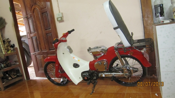 ขายๆชี100โครงแท้ๆสักคันครับ...สีแดงแจ่มๆชุปเยอะครับเครื่องเวฟ100 n0-book ออกใบซื้อขายให้ครับสภาพพร้อมใช้งานซิื้้อไปขี่ได้เลยไม่ต้องทำไรเพิ่มครับราคาเปิดที่22000บาท ราคาต้อรองได้ครับรถยุอำนาจเจริญครับ080-1696651 ส่งได้ทั่วไทยครับ