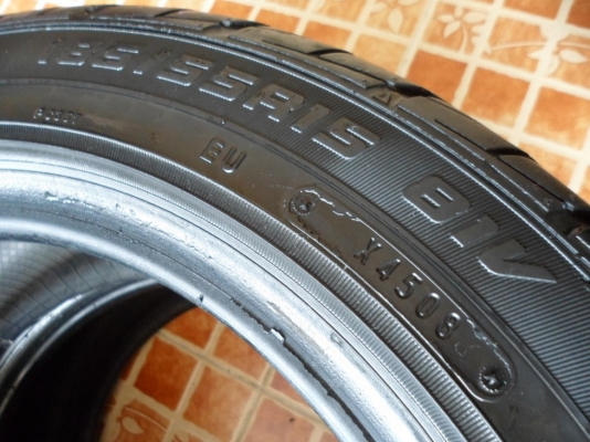 185/55/15"(2เส้น =1,000บ.)DUNLOP.LM702(ปลายปี08)ดอกเพียบๆt.085-227-5772(วี )รังสิต