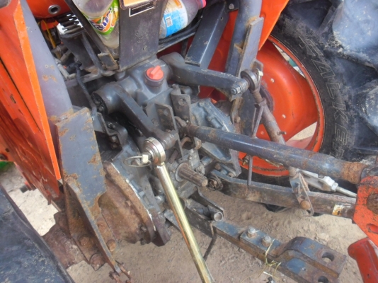 รถไถ่คูโบต้า34แรง เอกสารทะเบียนพร้อม ใช้งานมา27500ชั่วโมง