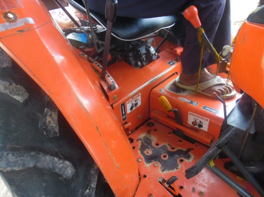 รถไถ่คูโบต้า34แรง เอกสารทะเบียนพร้อม ใช้งานมา27500ชั่วโมง