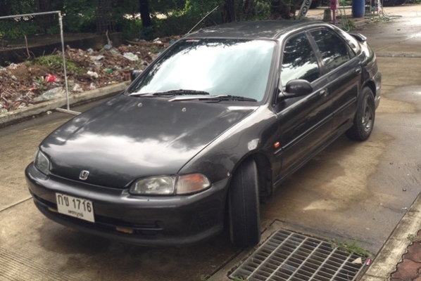 ขายCivic เตารีด รถเดิมๆ MT ล้อแม็กยางใหม่ แอร์หนาว กระจกไฟฟ้า