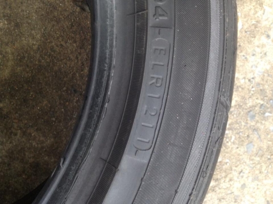 ขายยางAd08 185-55-15 ปี11 ดอกเยอะ90\% ,มี1คู่ ขายยางAd08 185-55-15 ปี11 ดอกเยอะ90\% ,มี1คู่