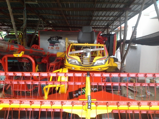 ขายพร้อมนำส่งแล้วครับ ไปบุรีรัมย์ หลังจากจองตั้งแต่รถเข้าอู่ใหม่ ๆ กลัวไม่ทัน ถ้าไม่จองก่อนก็ไม่ทันจริง ๆ นั่นแหละ ถ้าสนใจยังมีอีกคันครับ รีบจองก่อนพลาด กำลังบิ้ว สินเดือนก็คงเสร็จ