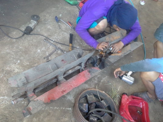 ขายพร้อมนำส่งแล้วครับ ไปบุรีรัมย์ หลังจากจองตั้งแต่รถเข้าอู่ใหม่ ๆ กลัวไม่ทัน ถ้าไม่จองก่อนก็ไม่ทันจริง ๆ นั่นแหละ ถ้าสนใจยังมีอีกคันครับ รีบจองก่อนพลาด กำลังบิ้ว สินเดือนก็คงเสร็จ