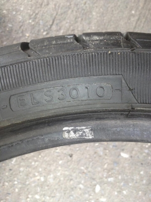 ขายยางYOKO A DRIVE R1 205-40-17 สวยมาก มี1คู่