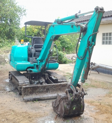 ขายรถแบคโฮ KOMATSU  PC 30-7   ( รุ่น 7)