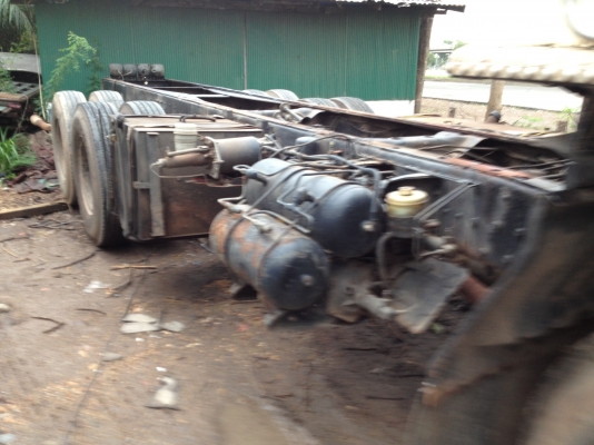 สิบล้อ HINO FL227 เครื่อง EM100 รถสภาพสมบูรณ์ ขายเฉพาะหัวกับคัซซี สิบล้อ HINO FL227 เครื่อง EM100 รถสภาพสมบูรณ์ ขายเฉพาะหัวกับคัซซี