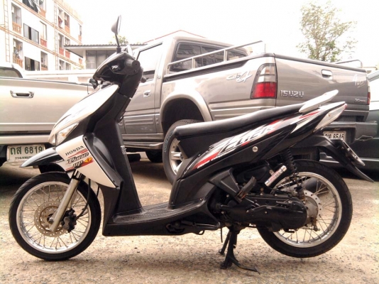 ขออนุญาติขาย Honda Click Combi Brake มือเดียว สีขาวมุก ขออนุญาติขาย Honda Click Combi Brake มือเดียว สีขาวมุก