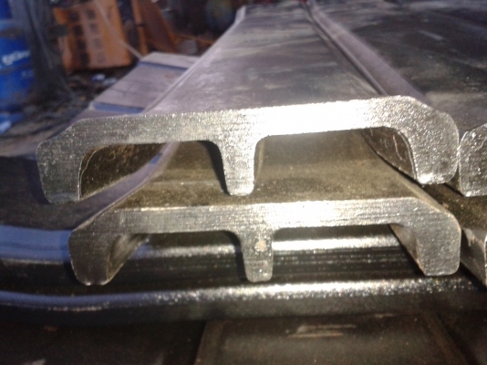 ขายใบแทรครถเกี่ยวข้าวถูกๆ