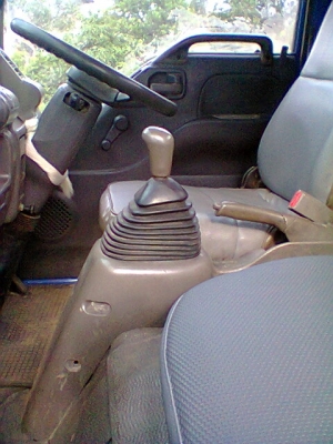 ISUZU135ปี2544ยกหัวได้ เครื่องดีมาก เกียร์สั้นคัตซีสวย ยางดีภายในสวยมาก ISUZU135ปี2544ยกหัวได้ เครื่องดีมาก เกียร์สั้นคัตซีสวย ยางดีภายในสวยมาก