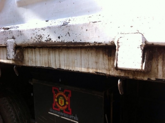 รถอีซูซุ  10  ล้อดั้ม 270 แรงม้า ปี 49  สนใจติดต่อ 081 - 6079515