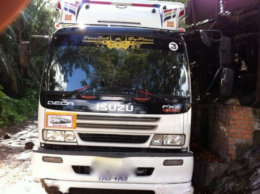 รถอีซูซุ  10  ล้อดั้ม 270 แรงม้า ปี 49  สนใจติดต่อ 081 - 6079515