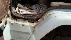 รถอีซูซุ 10 ล้อ ท้ายลาด 210 แรงม้า  สนใจติ ดต่อ 081 - 6079515