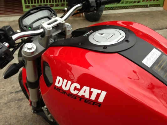 ขาย DUCATI 795 รถออกศูนษ์ทองหล่อรถ7เดือนสภาพป้ายแดงครับ