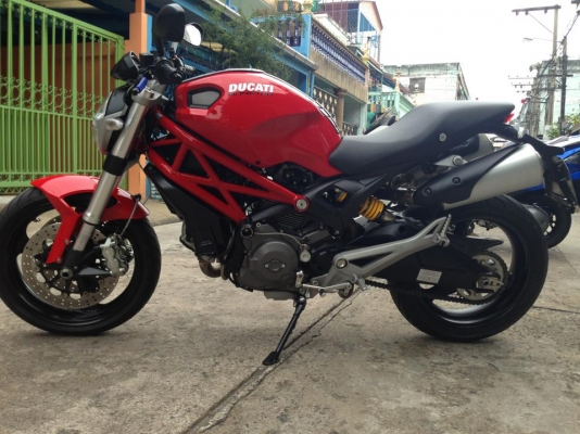 ขาย DUCATI 795 รถออกศูนษ์ทองหล่อรถ7เดือนสภาพป้ายแดงครับ