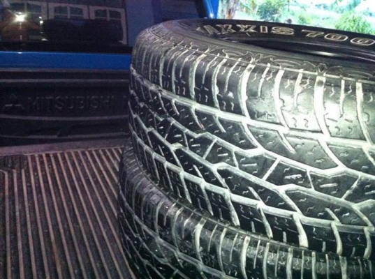ขายยางMAXXIS 700 BRAVO A/T 31-10.5-15 ปี0610ดอกเต็มๆ1คู่