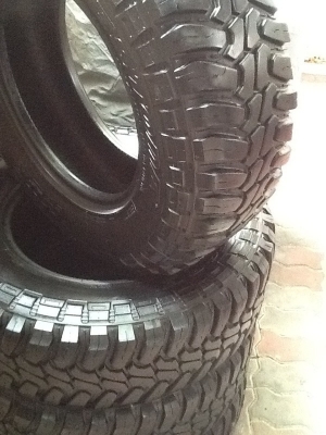 ขายยาง  MUD  245 x 75 x 16.......สวยๆ เชิญครับ