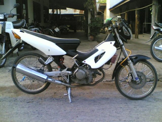 ขาย Honda Sonic เครื่องสมบูรณ์แน่นๆรถพร้อมใช้ครับ Noเล่มออกใบซื้อขายให้ ขาย 7900 บาท