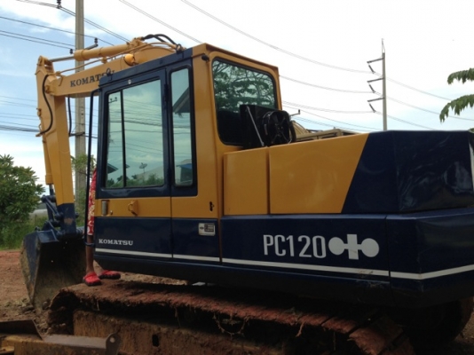 ขายรถแบ็คโฮ komatsu pc 100 -3 เอกสารพร้อม เก่านอกยังไม่ได้ใช้งาน แอร์พร้อม