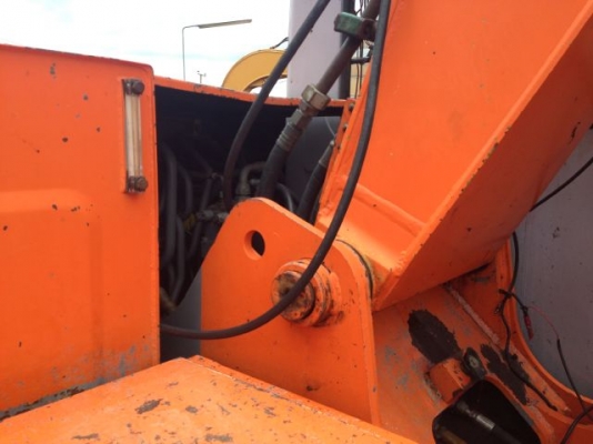 ขายรถแบคโฮ HITACHI EX120-2 ระบบไฟฟ้าเต็ม ใบกว้าง 80 ซม มีVDO รถนอกนำเข้าสภาพสวย  ติดต่อ 081-2990958