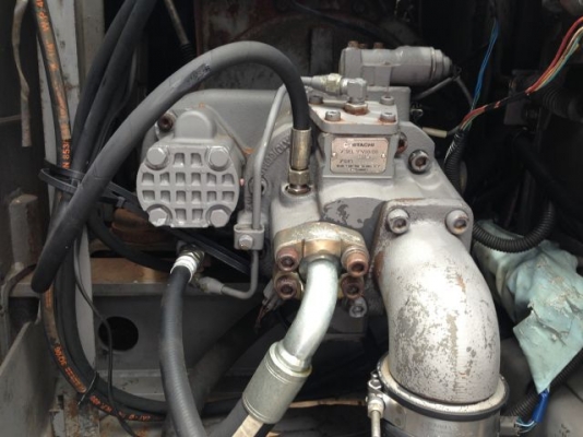 ขายรถแบคโฮ HITACHI EX120-2 ระบบไฟฟ้าเต็ม ใบกว้าง 80 ซม มีVDO รถนอกนำเข้าสภาพสวย  ติดต่อ 081-2990958