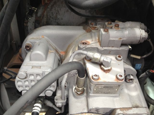 ขายรถแบคโฮ HITACHI EX120-2 ระบบไฟฟ้าเต็ม ใบกว้าง 80 ซม มีVDO รถนอกนำเข้าสภาพสวย  ติดต่อ 081-2990958