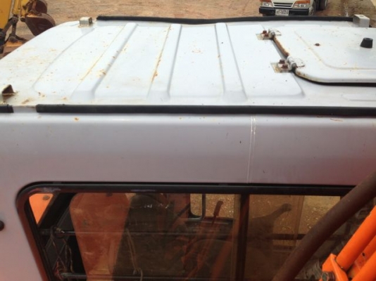 ขายรถแบคโฮ HITACHI EX120-2 ระบบไฟฟ้าเต็ม ใบกว้าง 80 ซม มีVDO รถนอกนำเข้าสภาพสวย  ติดต่อ 081-2990958