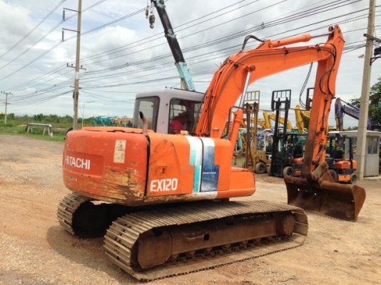 ขายรถแบคโฮ HITACHI EX120-2 ระบบไฟฟ้าเต็ม ใบกว้าง 80 ซม มีVDO รถนอกนำเข้าสภาพสวย  ติดต่อ 081-2990958