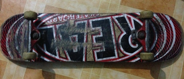 ขายเสก็ดบอด ไม่ค่อยมีเวลาเล่น