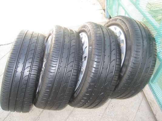 ขายล้อแม็ก Ford fiesta 15"x6" et45 4รู100 + ยาง ปี 12  Toyota ,Suzuki, Mazda ก็ใส่ได้ครับ (081-3747940)