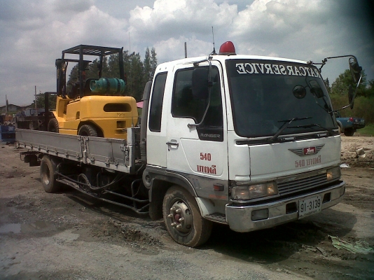 aอ้วนรถยกอยู่บางนาตราดบริการ24ชมดึงรถตกข้างทางคูน้ำ รถยก รถลาก รถสไลท์เราช่วยท่านได้a