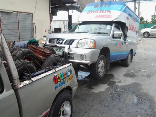 aอ้วนรถยกอยู่บางนาตราดบริการ24ชมดึงรถตกข้างทางคูน้ำ รถยก รถลาก รถสไลท์เราช่วยท่านได้a