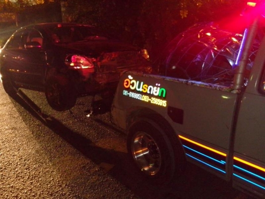 aอ้วนรถยกอยู่บางนาตราดบริการ24ชมดึงรถตกข้างทางคูน้ำ รถยก รถลาก รถสไลท์เราช่วยท่านได้a