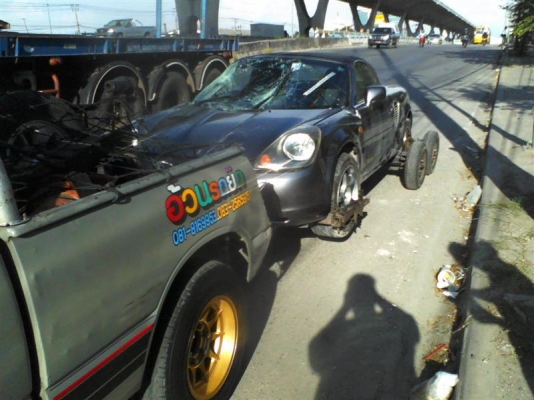 aอ้วนรถยกอยู่บางนาตราดบริการ24ชมดึงรถตกข้างทางคูน้ำ รถยก รถลาก รถสไลท์เราช่วยท่านได้a