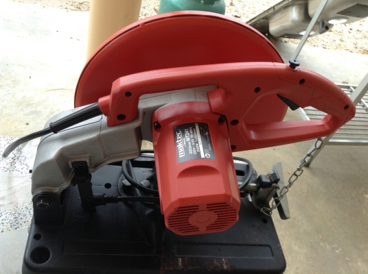 มาอีกแล้ว ต้องการขาย ไฟเบอร์ตัดเหล็ก maktec รุ่น Mt241 แท้100\% สภาพ85\%