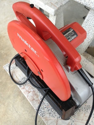 มาอีกแล้ว ต้องการขาย ไฟเบอร์ตัดเหล็ก maktec รุ่น Mt241 แท้100\% สภาพ85\%