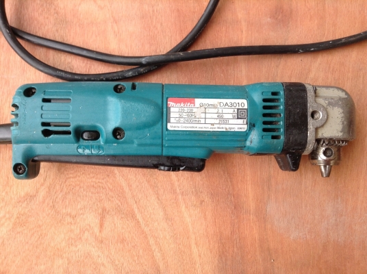 ต้องการขาย สว่านหัวงอมากีต้า รุ่น DA3010