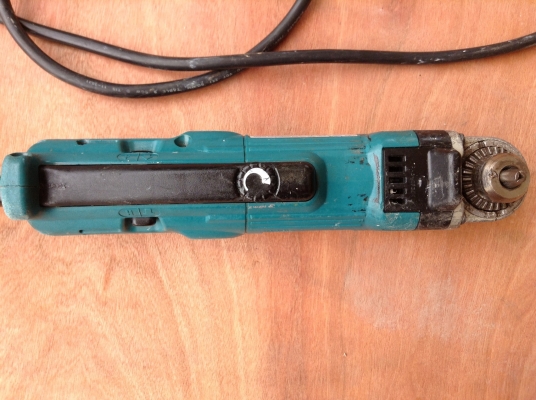 ต้องการขาย สว่านหัวงอมากีต้า รุ่น DA3010 ต้องการขาย สว่านหัวงอมากีต้า รุ่น DA3010