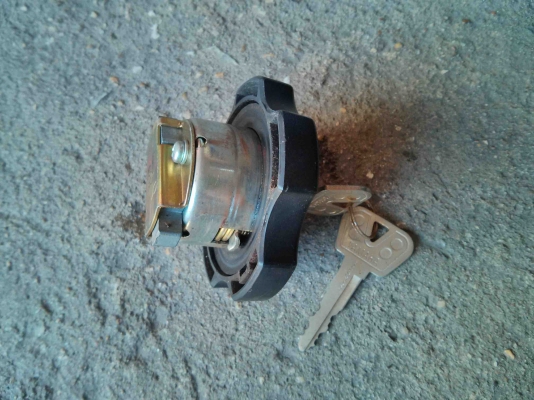 ขายถังน้ำมันรถวิบาก Yamaha ttr 250 (ถังเล็ก)ครับ