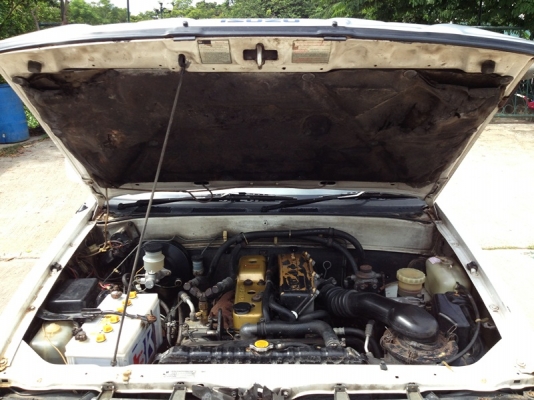 อีซุ Staion wagon เครื่องเดิม2.5 Power 082-381-6797 พร้อมใช้งาน